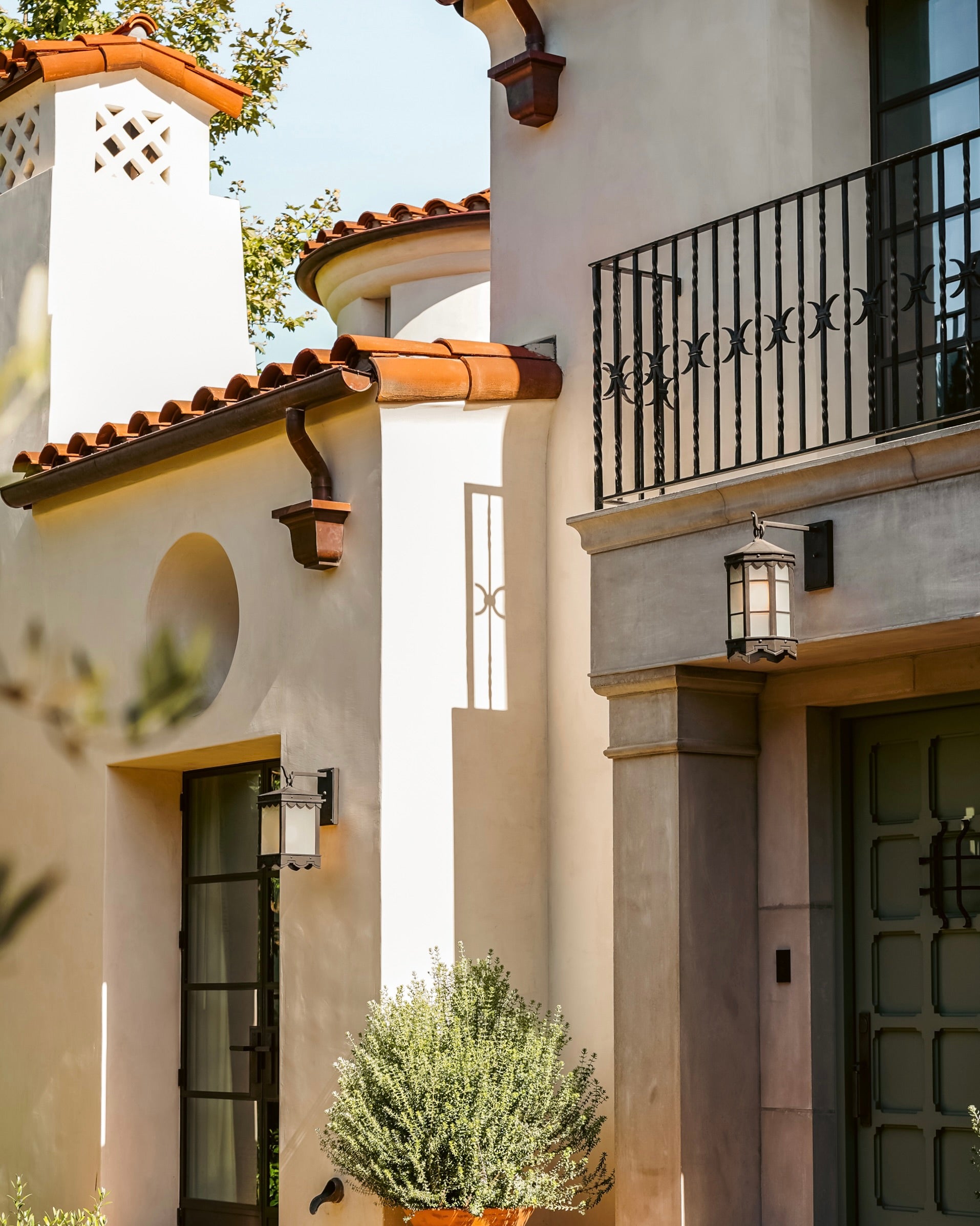 Santa Barbara Lighting Exterior Wall Light Arm Mounts