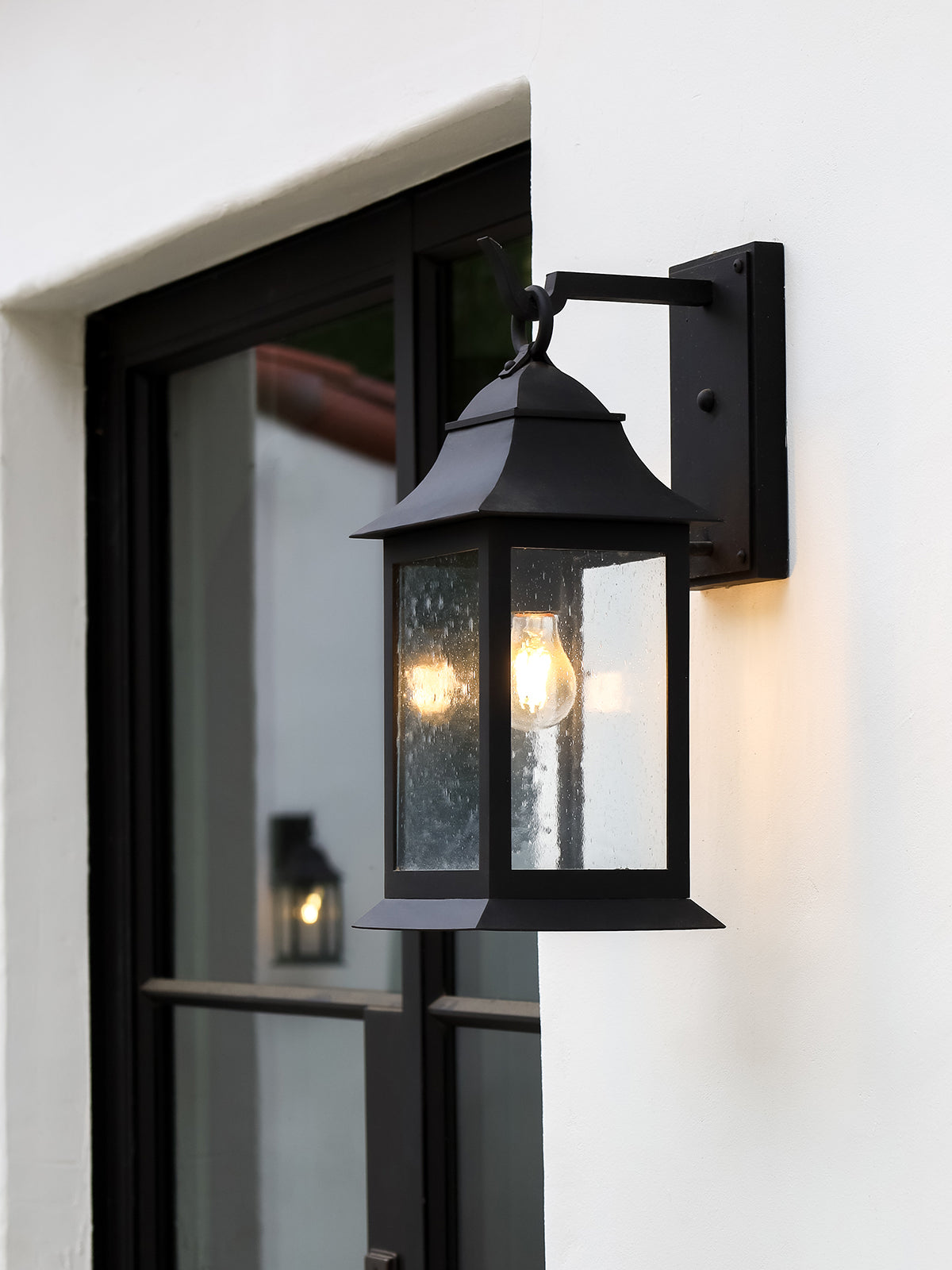 Miramar Arm Mount Mobile